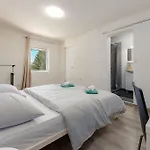 Casa vacanze Burgija With Pool Benkovac