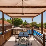 Burgija With Pool Casa vacanze
