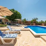 Burgija With Pool Casa vacanze *