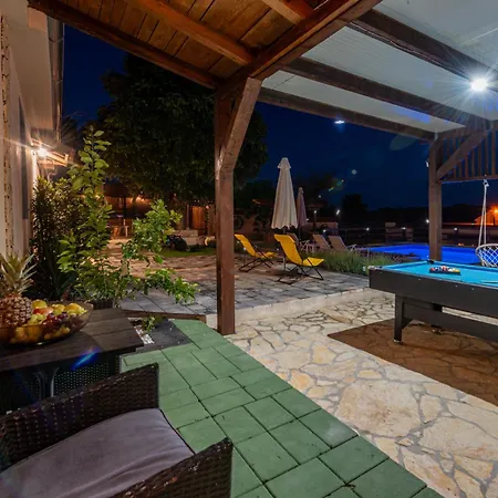 Burgija With Pool *