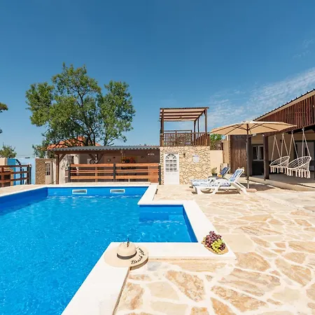 度假居 Burgija With Pool