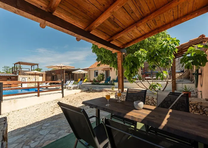 Burgija With Pool *