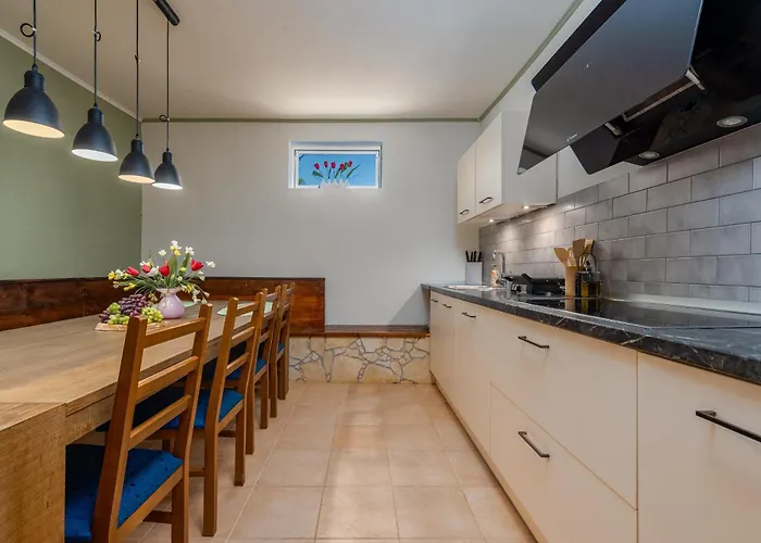 Burgija With Pool Benkovac