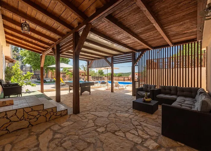 Burgija With Pool * Benkovac