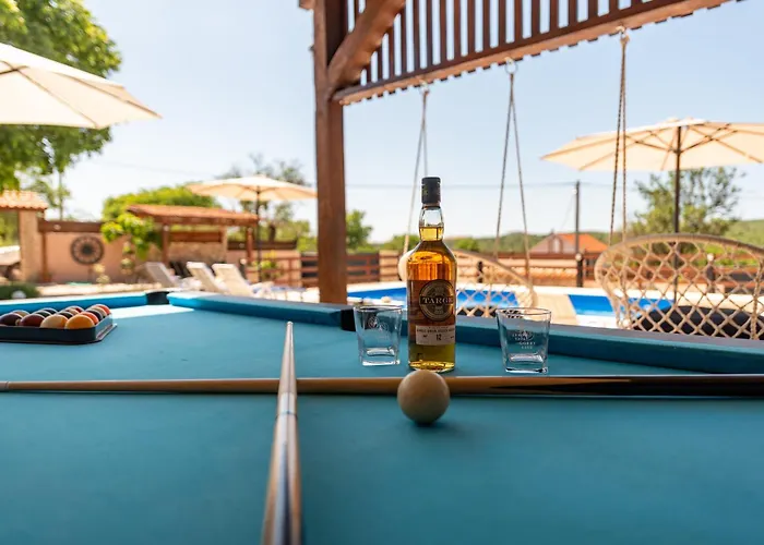 Holiday home Burgija With Pool Benkovac