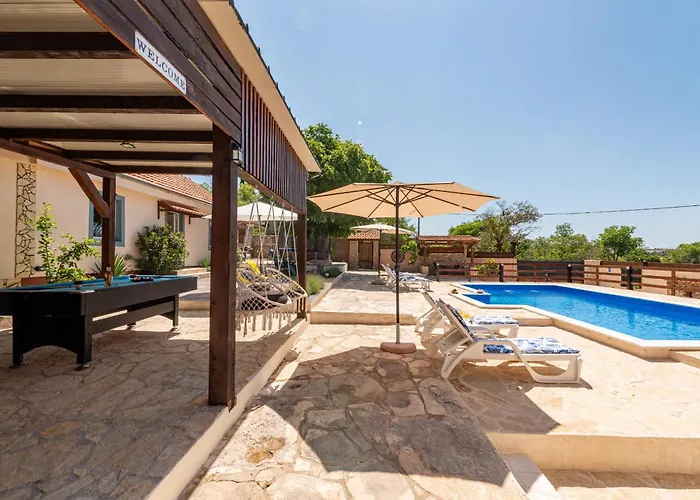 Burgija With Pool *
